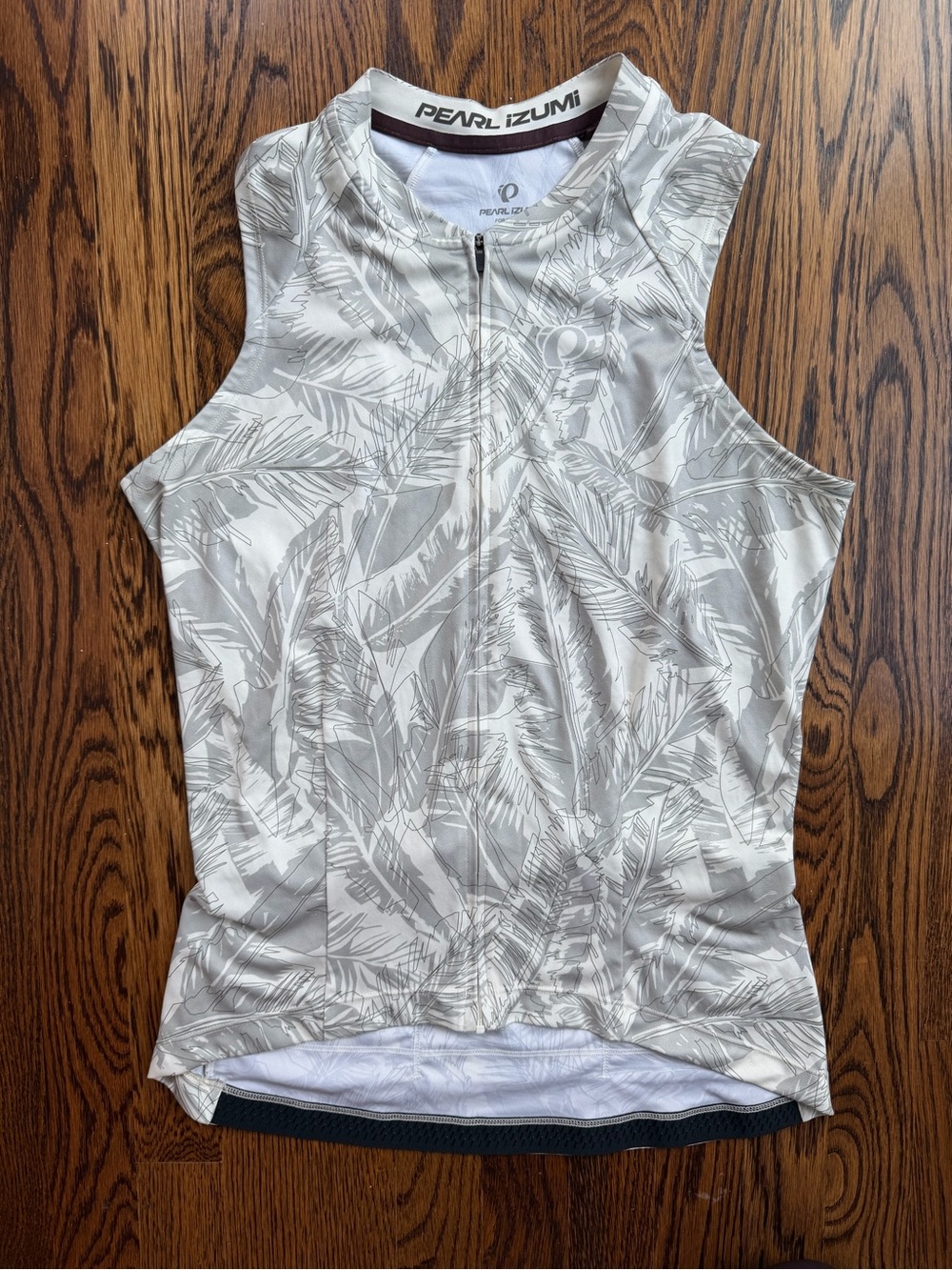 Pearl Izumi Women's Sleeveless Cycling Running Front Zip Jersey and Pockets